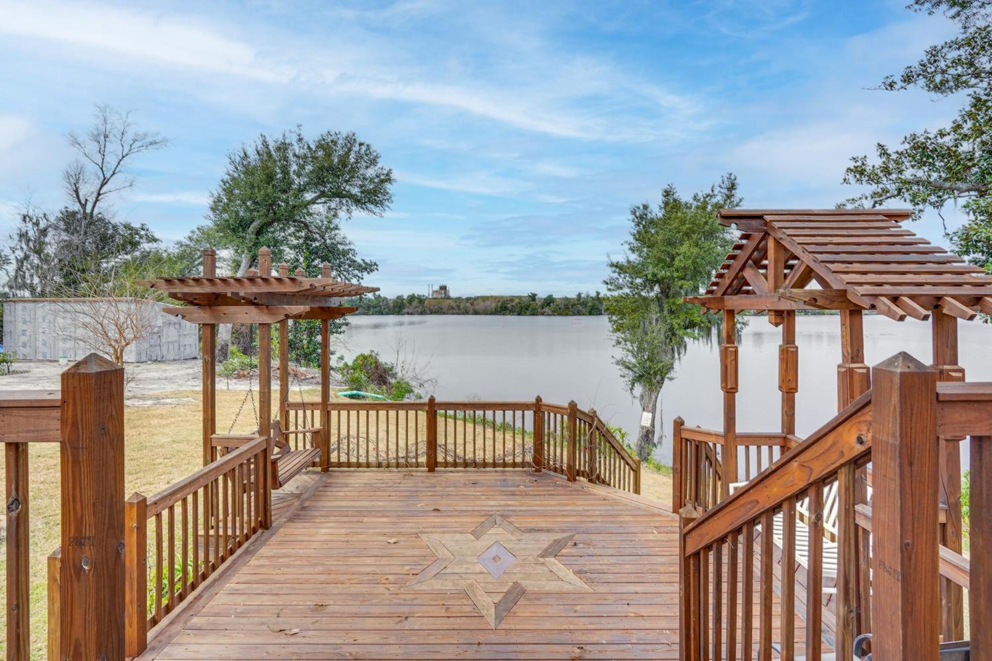 Lakefront Panama City Studio With Hot Tub Access Екстер'єр фото