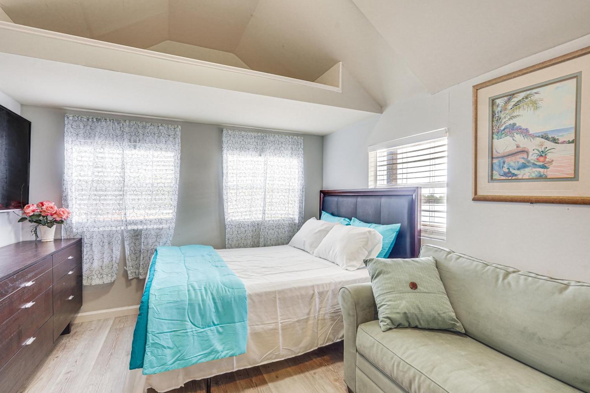 Lakefront Panama City Studio With Hot Tub Access Екстер'єр фото