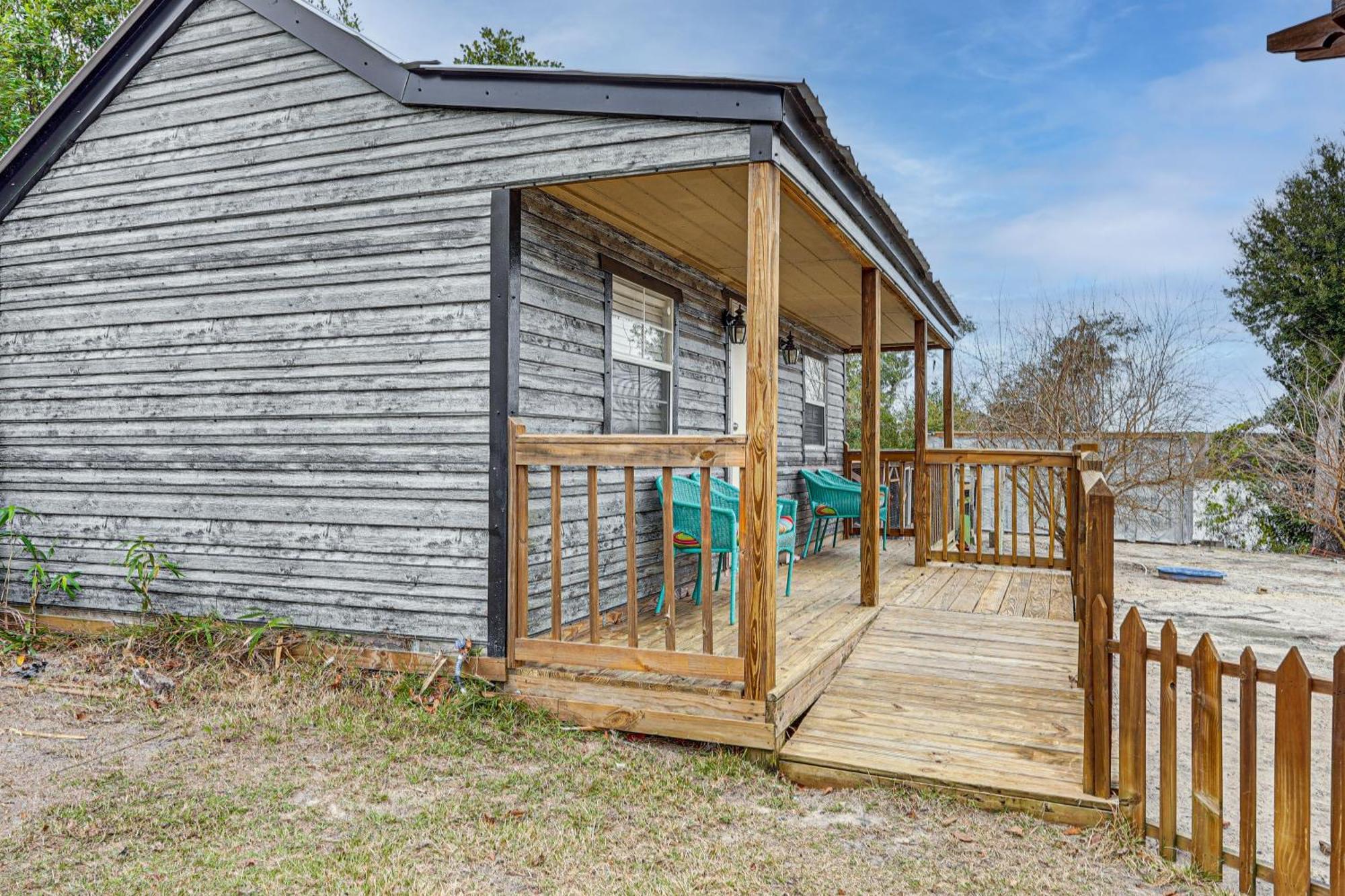 Lakefront Panama City Studio With Hot Tub Access Екстер'єр фото