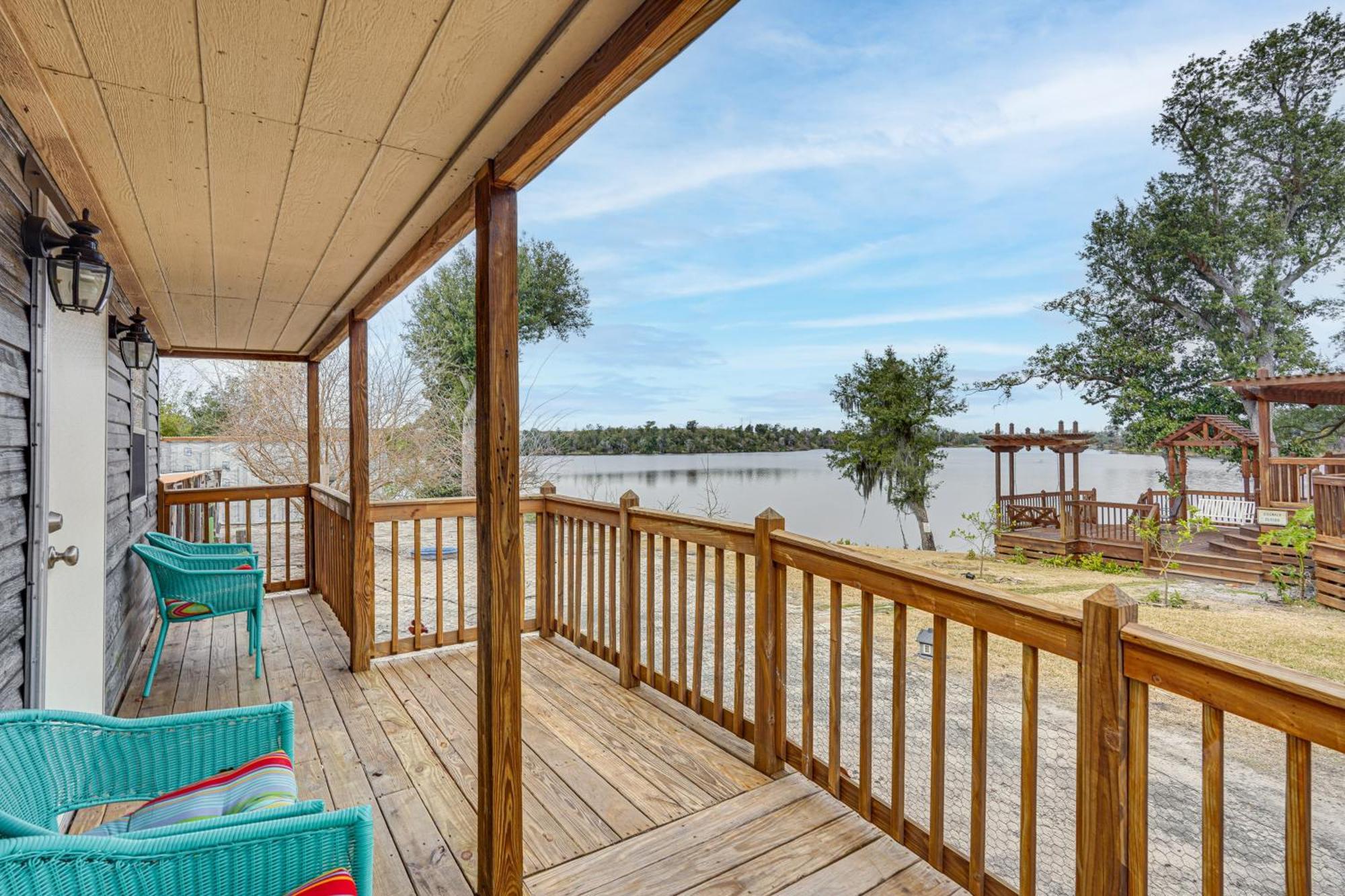 Lakefront Panama City Studio With Hot Tub Access Екстер'єр фото