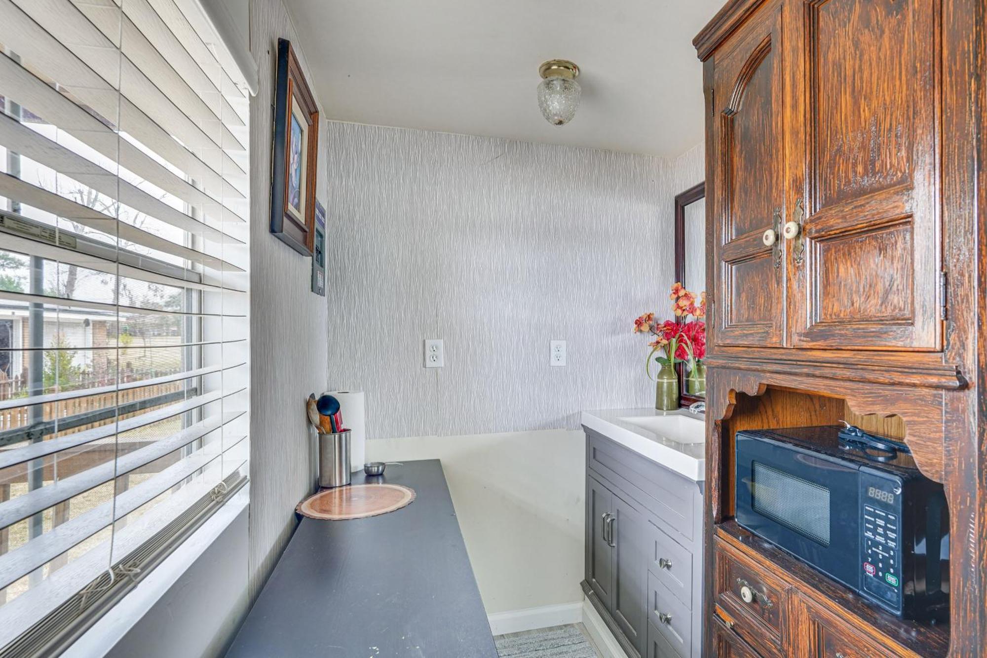 Lakefront Panama City Studio With Hot Tub Access Екстер'єр фото